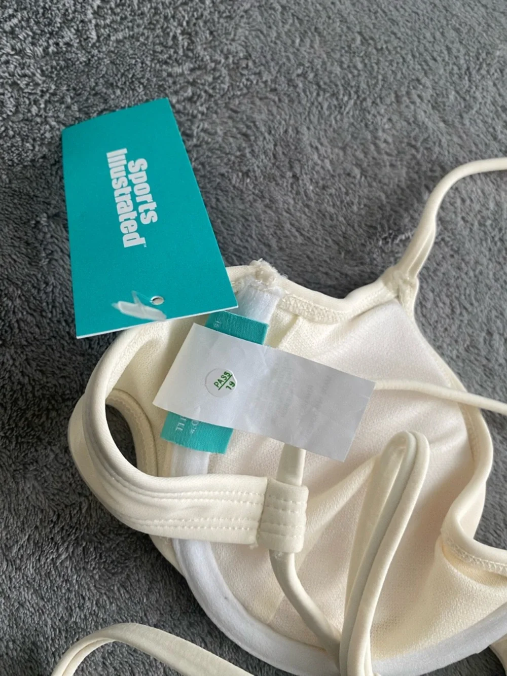 Sports Illustrated Cream Underwire Bikini Top Size Small